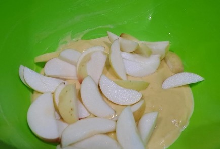 Фото шага рецепта Фруктовый пирог на сковороде 190631 шаг 9  