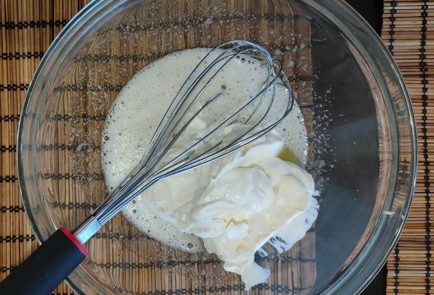 Фото шага рецепта Пирогперевертыш с персиками карамелью и корицей 174243 шаг 5