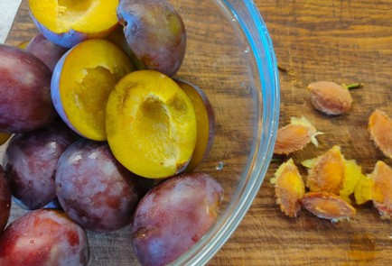 Фото шага рецепта Пирогперевертыш со сливами 190472 шаг 12  