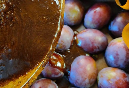 Фото шага рецепта Пирогперевертыш со сливами 190472 шаг 14  