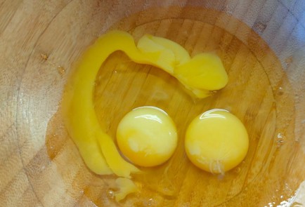 Фото шага рецепта Пирогперевертыш со сливами 190472 шаг 2  