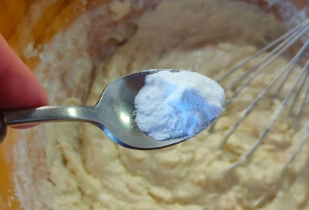 Фото шага рецепта Пирогперевертыш со сливами 190472 шаг 7  