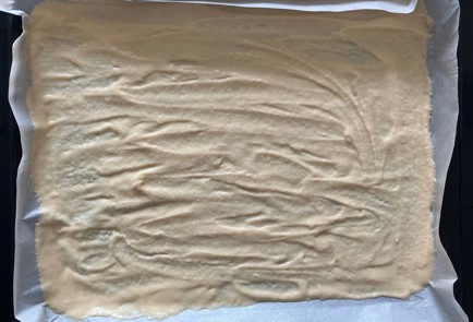 Фото шага рецепта Пирог с ананасами на рисовой муке 176110 шаг 8  