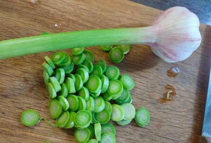 Фото шага рецепта Пирог с брокколи и шпинатом 176355 шаг 10  