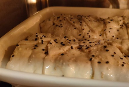 Фото шага рецепта Пирог с фаршем из индейки картофелем и яйцом со сметанным соусом 188962 шаг 20