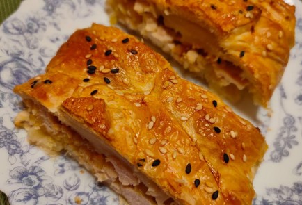 Фото шага рецепта Пирог с фаршем из индейки картофелем и яйцом со сметанным соусом 188962 шаг 22