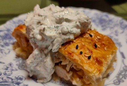 Фото шага рецепта Пирог с фаршем из индейки картофелем и яйцом со сметанным соусом 188962 шаг 28