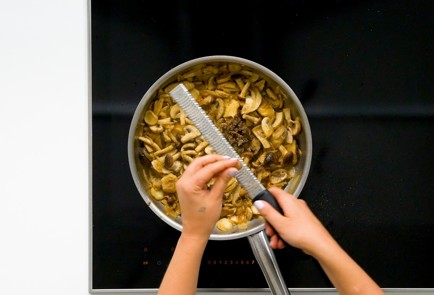 Фото шага рецепта Пирог с грибами 151270 шаг 9  