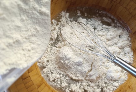 Фото шага рецепта Пирог с грушами в духовке 190614 шаг 5  