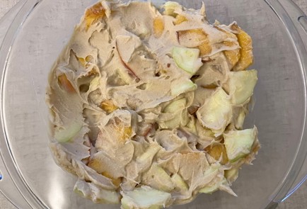 Фото шага рецепта Пирог с кабачком и персиками 189998 шаг 10  