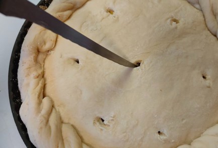 Фото шага рецепта Пирог с капустой зеленым горошком и яйцом 188842 шаг 27  