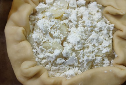 Фото шага рецепта Пирог с картофелем и фетой 191557 шаг 16  