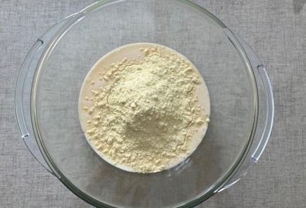 Фото шага рецепта Пирог с киви бананами яблоками и орехами 175912 шаг 8  