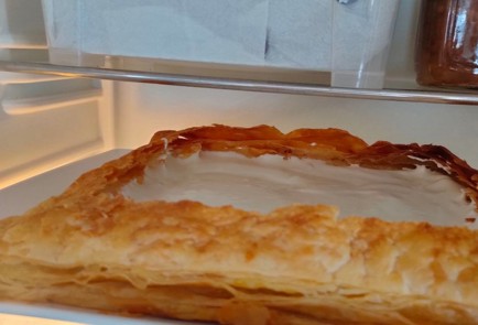 Фото шага рецепта Пирог с клубникой и сливками 176365 шаг 17  