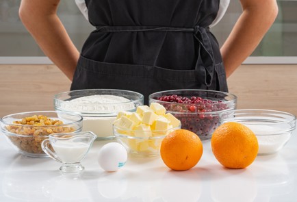 Фото шага рецепта Пирог с клюквой изюмом и апельсиновой цедрой 174648 шаг 1  