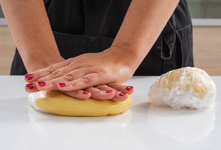 Фото шага рецепта Пирог с клюквой изюмом и апельсиновой цедрой 174648 шаг 5  