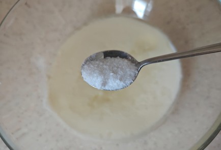 Фото шага рецепта Пирог с консервированным тунцом 186495 шаг 4  