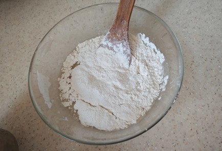 Фото шага рецепта Пирог с консервированным тунцом 186495 шаг 7  