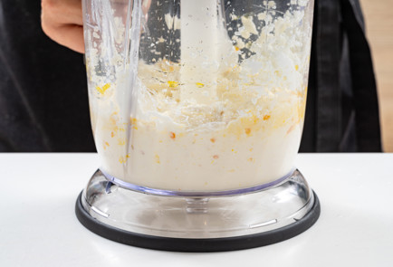 Фото шага рецепта Пирог с консервированными персиками 190262 шаг 4  