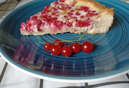 Фото шага рецепта Пирог с красной смородиной 190972 шаг 20  