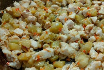 Фото шага рецепта Пирог с курицей и баклажаном 191173 шаг 11  