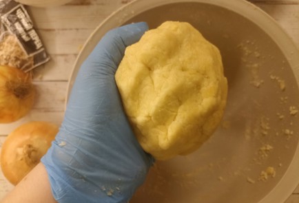 Фото шага рецепта Пирог с курицей и грибами в духовке 191251 шаг 9  