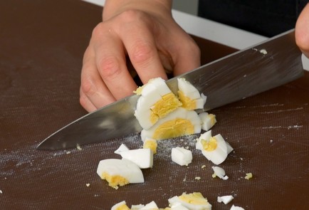 Фото шага рецепта Пирог с луком и яйцом 151480 шаг 2  