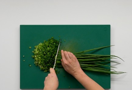 Фото шага рецепта Пирог с луком и яйцом 151480 шаг 3  