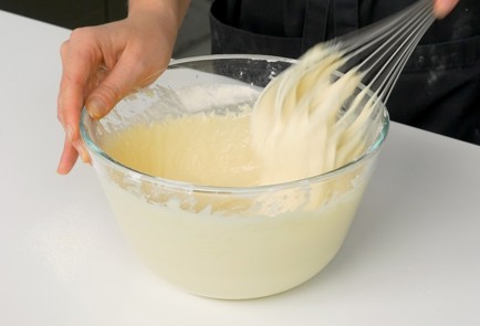 Фото шага рецепта Пирог с луком и яйцом 151480 шаг 6  