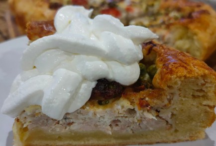 Фото шага рецепта Пирог с мясной начинкой яйцом и горошком 175623 шаг 20  