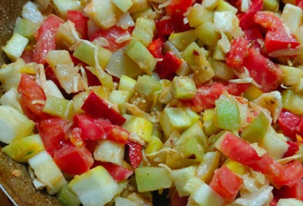 Фото шага рецепта Пирог с овощами на слоеном тесте 190377 шаг 12  