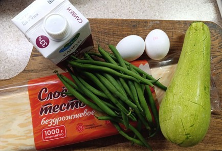 Фото шага рецепта Пирог из слоеного теста 190579 шаг 1  