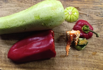 Фото шага рецепта Пирог из слоеного теста 190579 шаг 2  