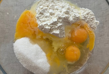 Фото шага рецепта Пирог с папайей киви и бананами 176368 шаг 6  