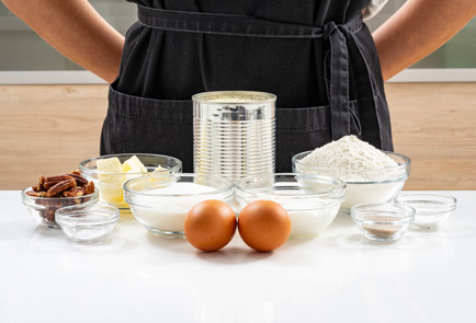 Фото шага рецепта Пирог с пеканом и консервированными ананасами 190263 шаг 1