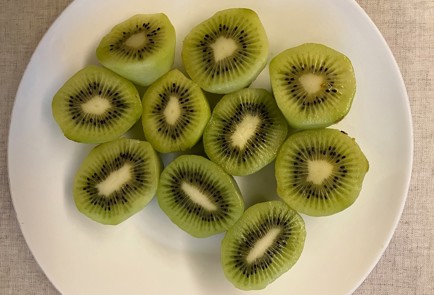 Фото шага рецепта Пирог с персиками и грушами 186581 шаг 5  