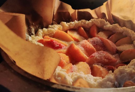 Фото шага рецепта Пирог с персиками на творожном тесте 189946 шаг 17  