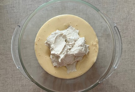 Фото шага рецепта Пирог с пряной вишней и яблоками 175942 шаг 8  