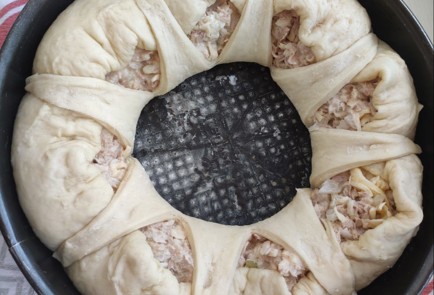 Фото шага рецепта Пирог с тунцом и сыром 173387 шаг 13  