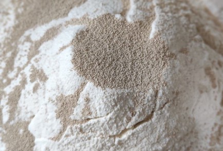 Фото шага рецепта Пирог с тунцом и сыром 173387 шаг 2  