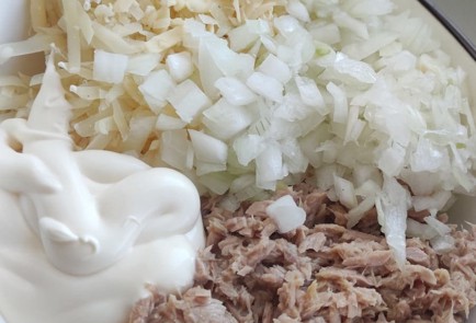 Фото шага рецепта Пирог с тунцом и сыром 173387 шаг 8  