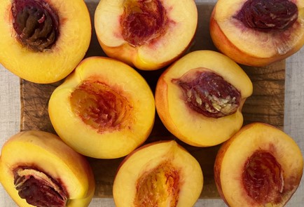 Фото шага рецепта Пирог с творогом и нектаринами 189996 шаг 1  