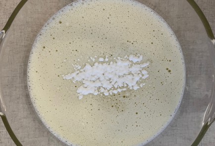 Фото шага рецепта Пирог с творогом и нектаринами 189996 шаг 4  