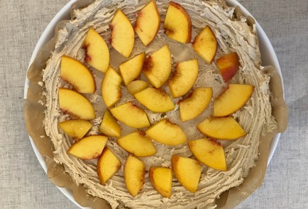 Фото шага рецепта Пирог с творогом и нектаринами 189996 шаг 9  