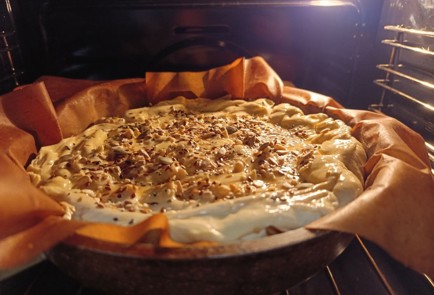 Фото шага рецепта Пирог с творогом и шпинатом 190870 шаг 18  