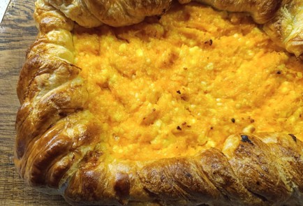 Фото шага рецепта Пирог из слоеного теста с творогом и тыквой 190670 шаг 19