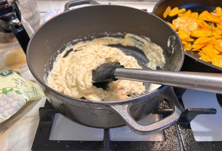 Фото шага рецепта Пирог с тыквой и сыром 190815 шаг 5