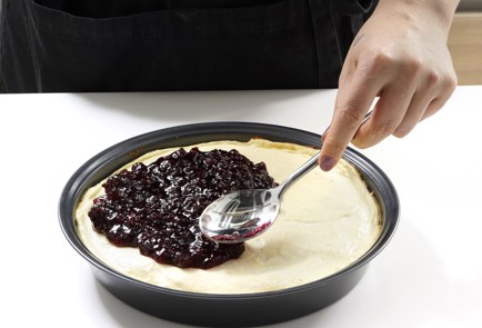 Фото шага рецепта Пирог с вареньем 152921 шаг 10  