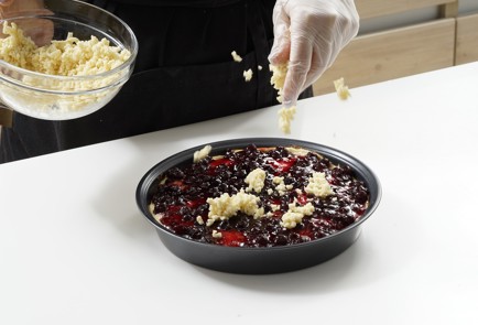 Фото шага рецепта Пирог с вареньем 152921 шаг 11  