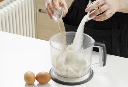 Фото шага рецепта Пирог с вареньем 152921 шаг 6  